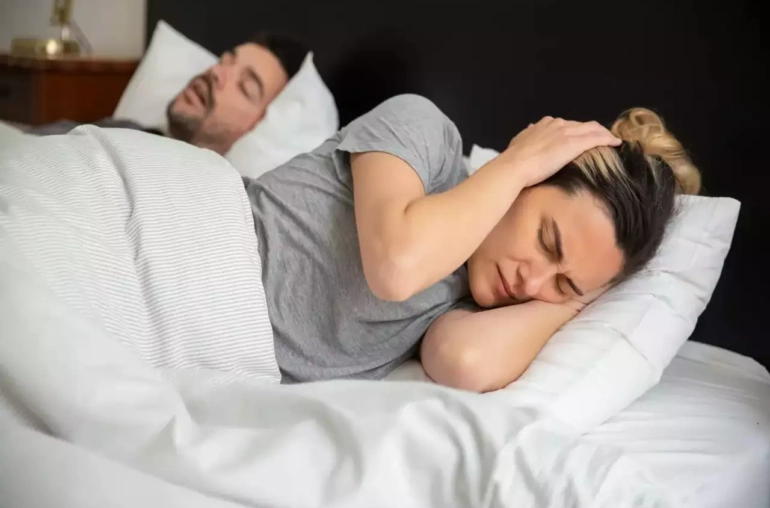 Wellhealthorganic.com:If-You-Are-Troubled-By-Snoring-Then-Know-Home-Remedies-To-Deal-With-Snoring
