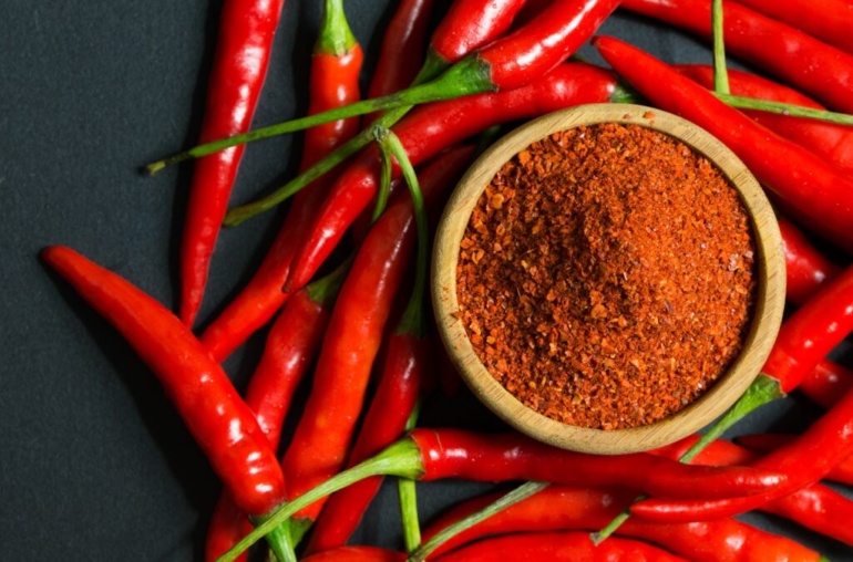 Wellhealthorganic.com:Red-Chilli-You-Should-Know-About-Red-Chilli-Uses-Benefits-Side-Effects